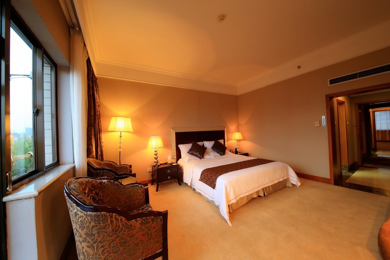 Country Garden Phoenix Hotel Jingmen Exterior photo