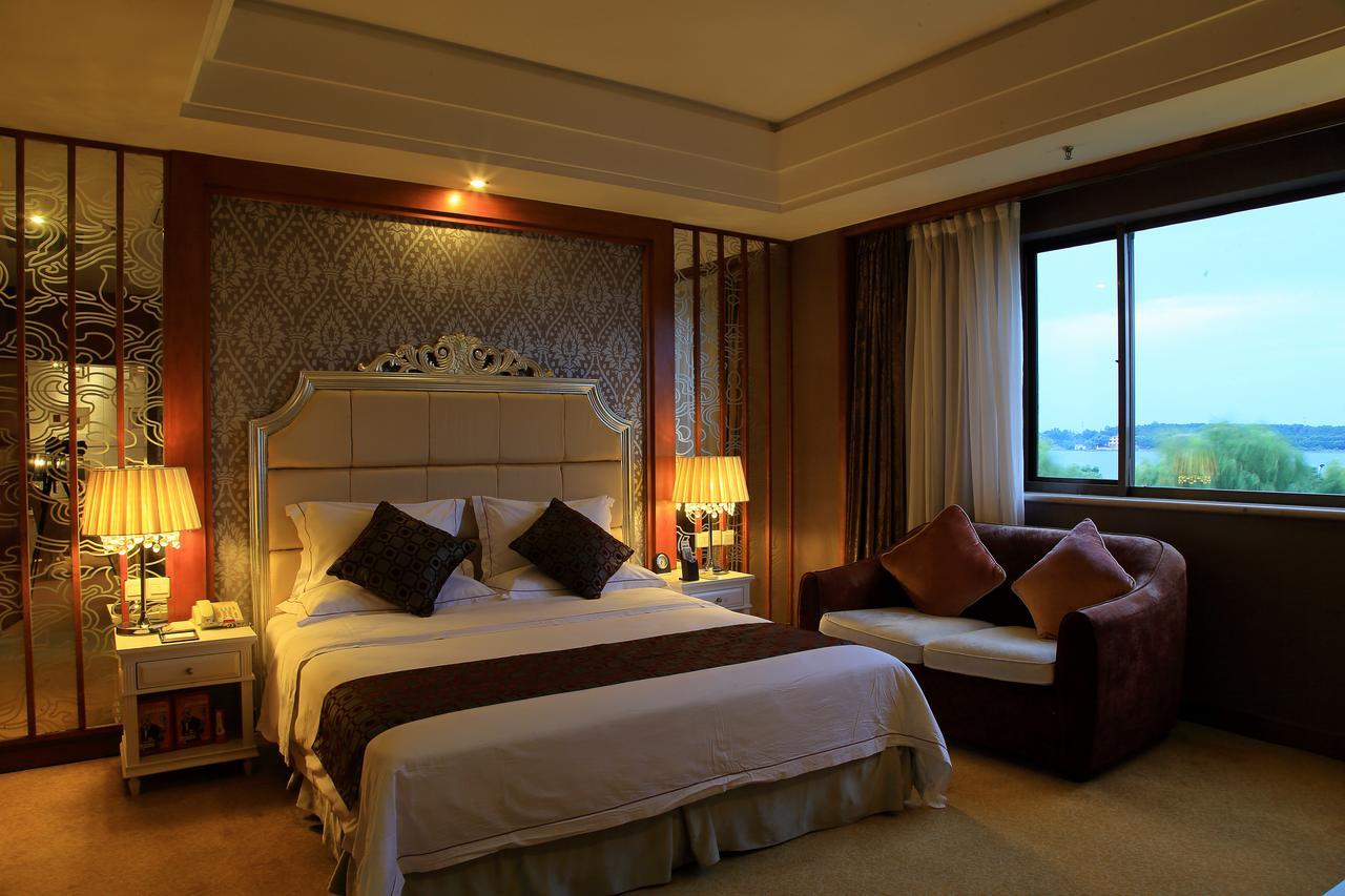 Country Garden Phoenix Hotel Jingmen Exterior photo