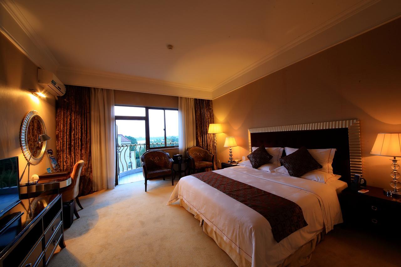 Country Garden Phoenix Hotel Jingmen Exterior photo