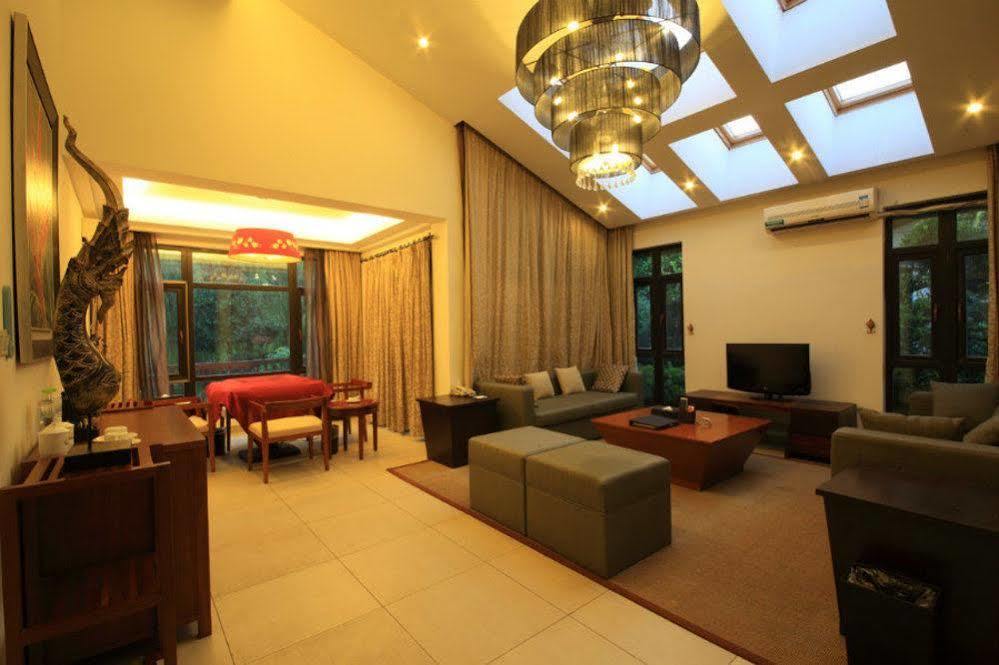 Country Garden Phoenix Hotel Jingmen Exterior photo