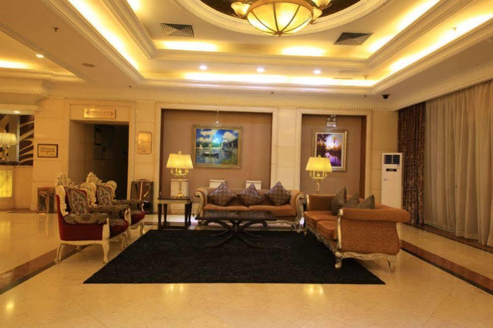 Country Garden Phoenix Hotel Jingmen Exterior photo